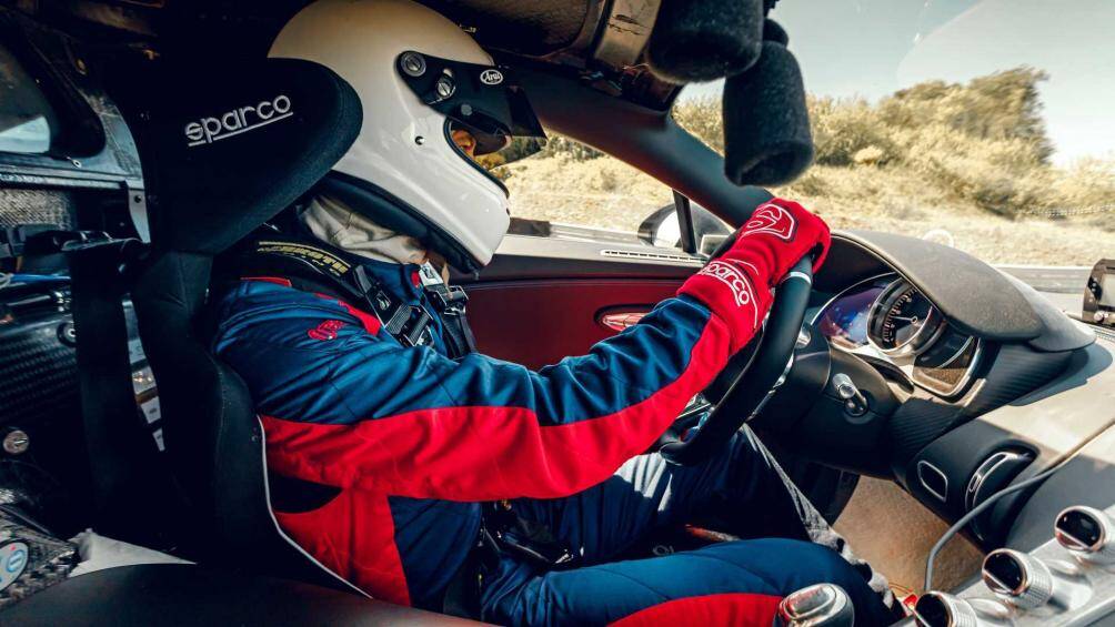 Các kỹ sư đã chú ý đến rất nhiều chi tiết như khả năng xử lý đến tay lái, giảm xóc, lực kéo, tốc độ lò xo, thanh chống lật, lốp xe...