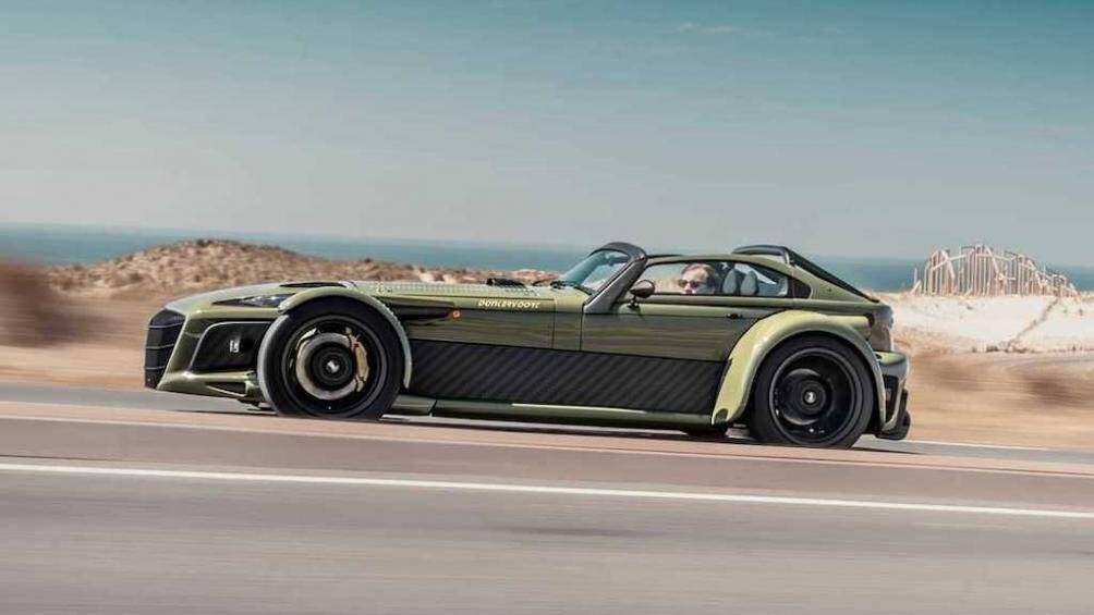 Donkervoort D8 GTO JD70 có thể đạt tốc độ tối đa lên tới 280km/h và chỉ mất 2,7 giây để đạt 100km/h từ khi đứng yên