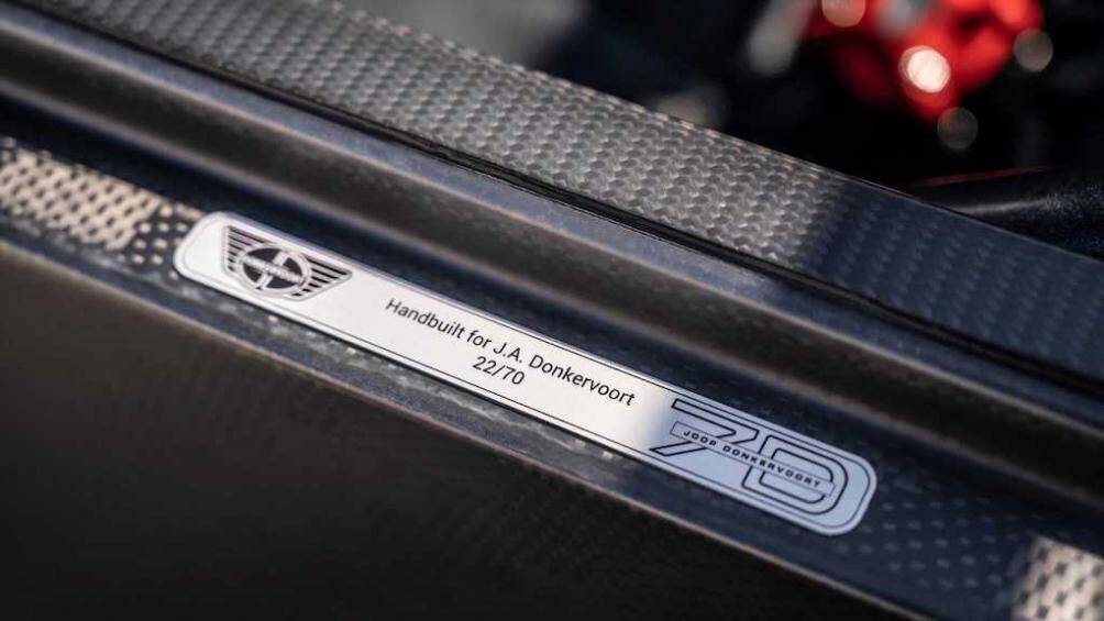 Ngoài ra, một yếu tố khiến D8 GTO JD70 chỉ cần 5 cấp số là trọng lượng siêu nhẹ của chiếc xe