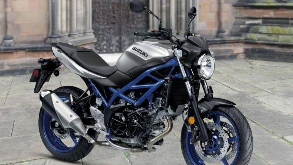 Naked bike cỡ trung tốt nhất: Suzuki SV650