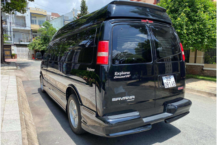 Xe đi kèm với nhiều hệ thống an toàn như: kiểm soát độ ổn định, kiểm soát lực kéo và khóa vi sai cầu sau