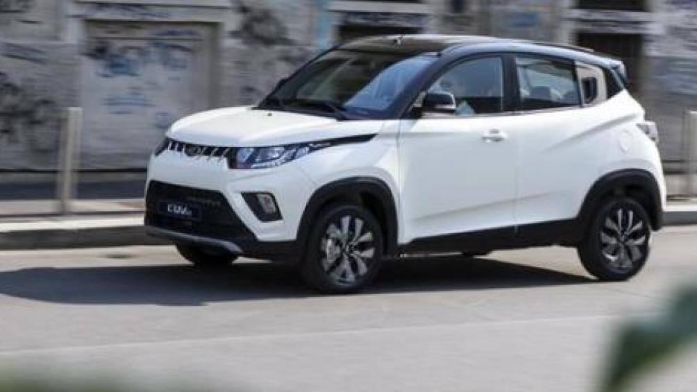 Mahindra KUV100 (8.169 USD)