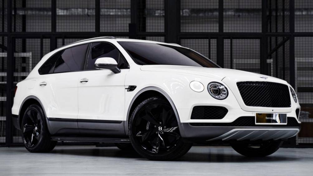 Còn Bentayga W12 thì đang trở thành một trong những chiếc SUV nhanh nhất thế giới hiện nay