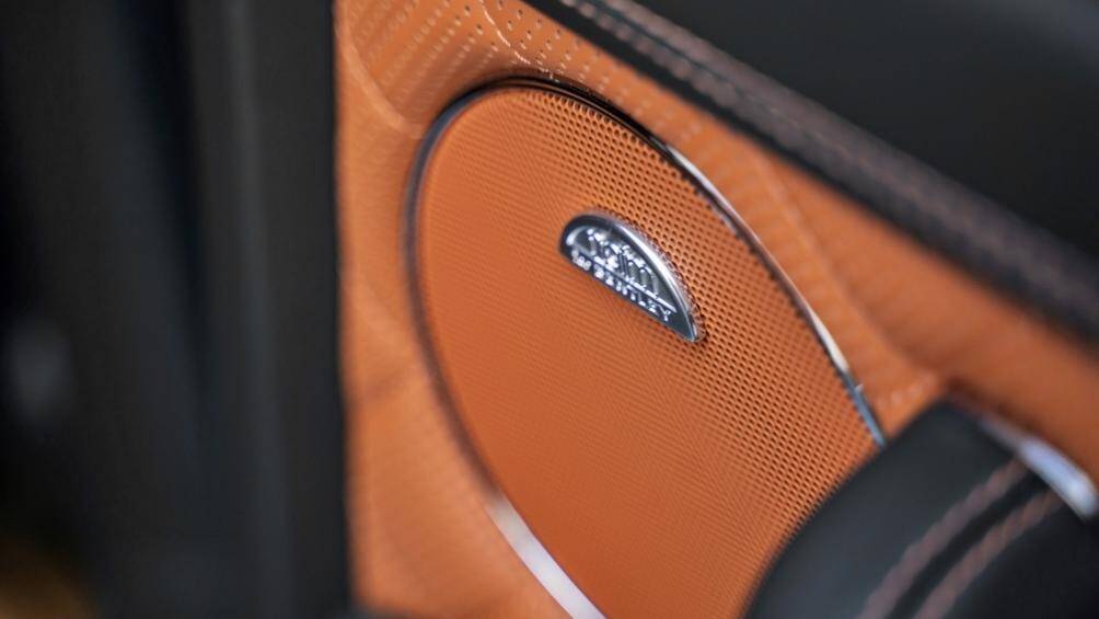 Hệ thống âm thanh 1.100 watt đến từ thương hiệu loa Anh Quốc nổi tiếng Naim