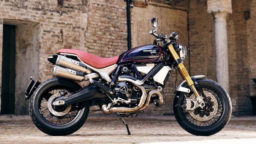 Mới đây, Scuderia Club Italia tiếp tục lần thứ 2 hợp tác với thương hiệu xe Ý để tạo nên một phiên bản đặc biệt, dựa trên nguyên mẫu Scrambler 1100 Sport Pro