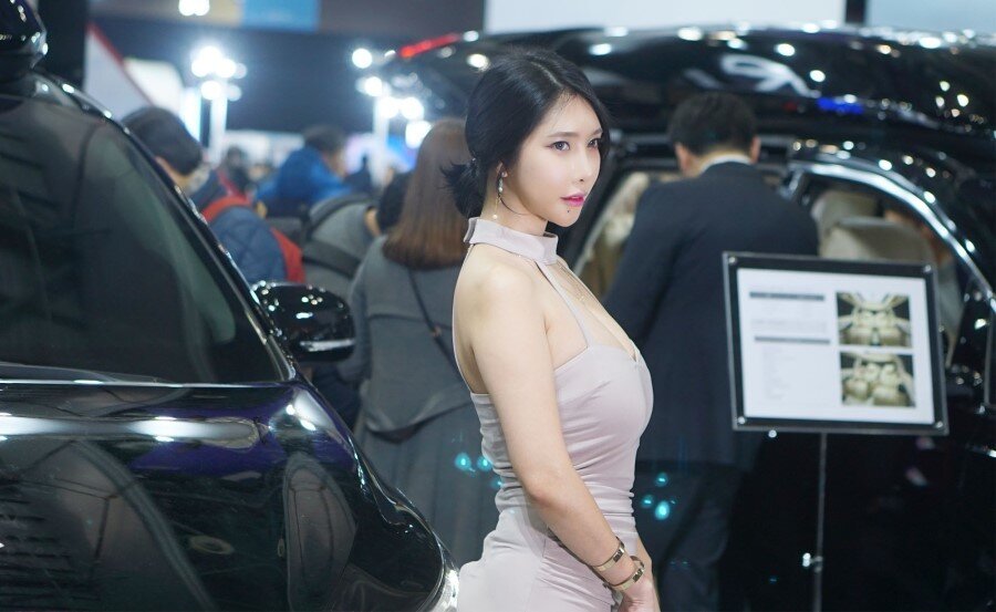 Một số hình ảnh đẹp khác của người mẫu Yoon Che Ri