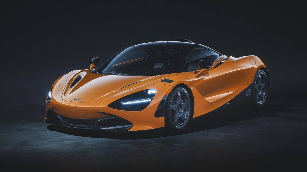 McLaren sẽ bán ra phiên bản đặc biệt 720S này với hai màu sơn ngoại thất là màu cam và màu xám