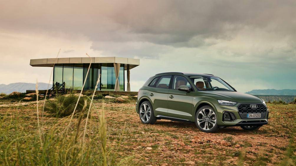 Ngoài ra, xe còn có biến thể động cơ 3.0L V6 tăng áp cho công suất tối đa 349 mã lực