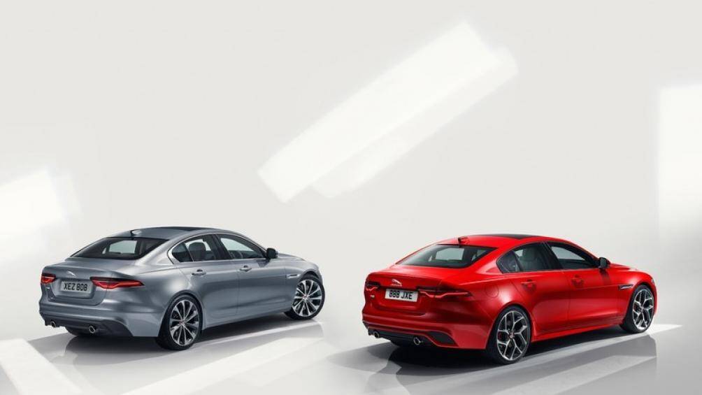 Jaguar XE mới là mẫu sedan thể thao được nhiều khách hàng mong chờ. Xe nằm cùng phân khúc với Mercedes-Benz C-Class và BMW 3 Series