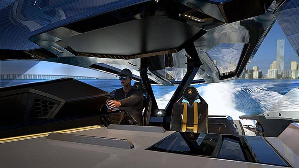 Siêu du thuyền này được trang bị hai khối động cơ MAN V12 dung tích 24 lít sản sinh 3.945 mã lực, tốc độ tối đa 90 hải lý/giờ (tương đương 111 km/h)