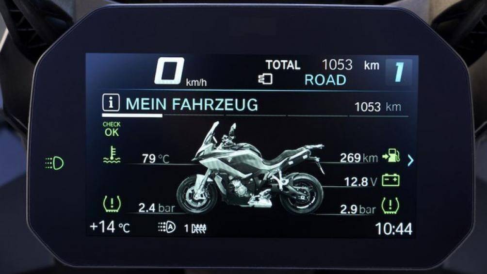 Lựa chọn bổ sung bao gồm kiểm soát hành trình, đèn xi nhan thích ứng và sang số nhanh HP Shift Assisant Pro