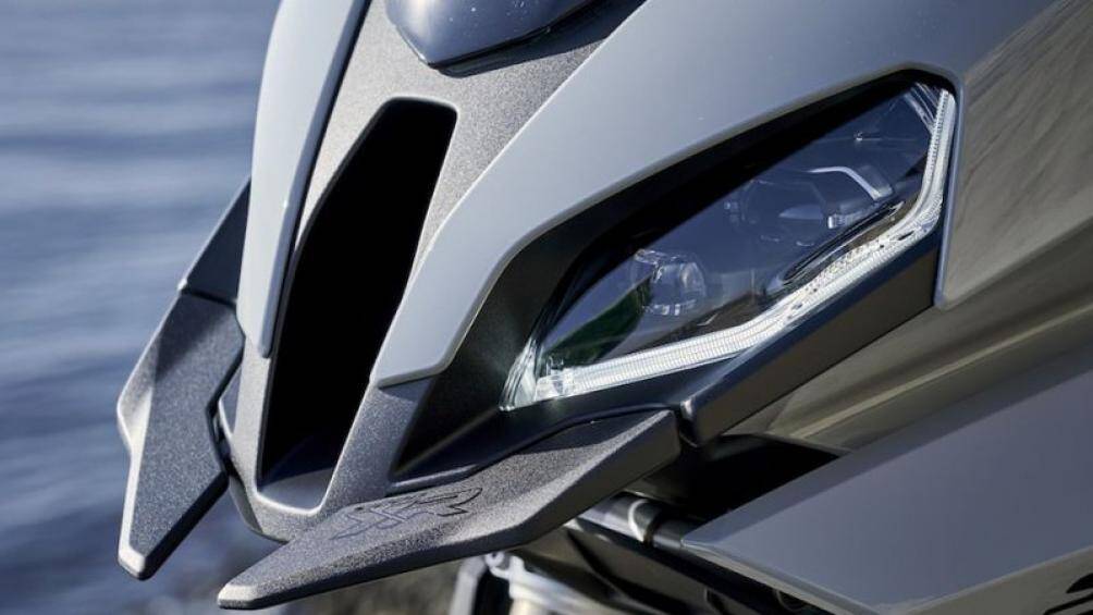 S1000XR sẽ có mặt tại các đại lý của BMW Motorrad từ tháng 7/2020 với mức giá 657 triệu đồng