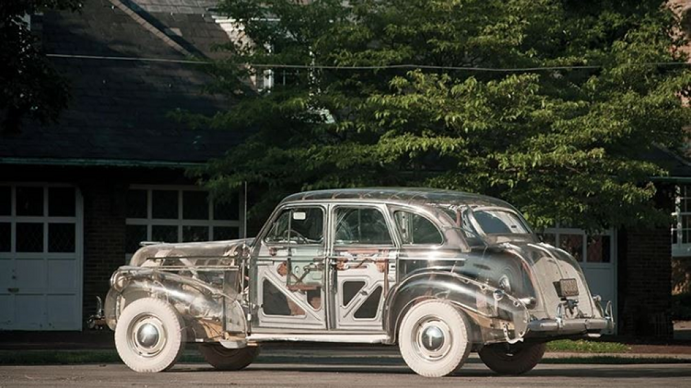 Nhờ số tiền này, GM đã đảm bảo cho mình một vị trí trong lịch sử ô tô vì tạo nên chiếc xe trong suốt đầu tiên ở Mỹ