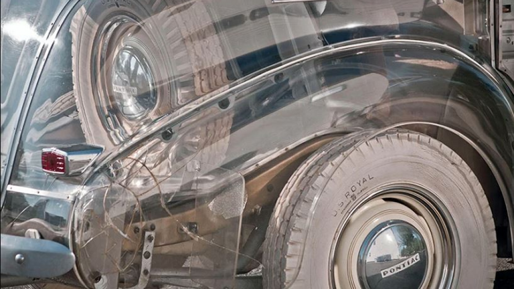 Xe được đặt nằm trên khung gầm chiếc xe ma Pontiac Deluxe Six 1939. Nó còn tồn tại cho tới tận hôm nay và thậm chí vẫn còn mới như nguyên