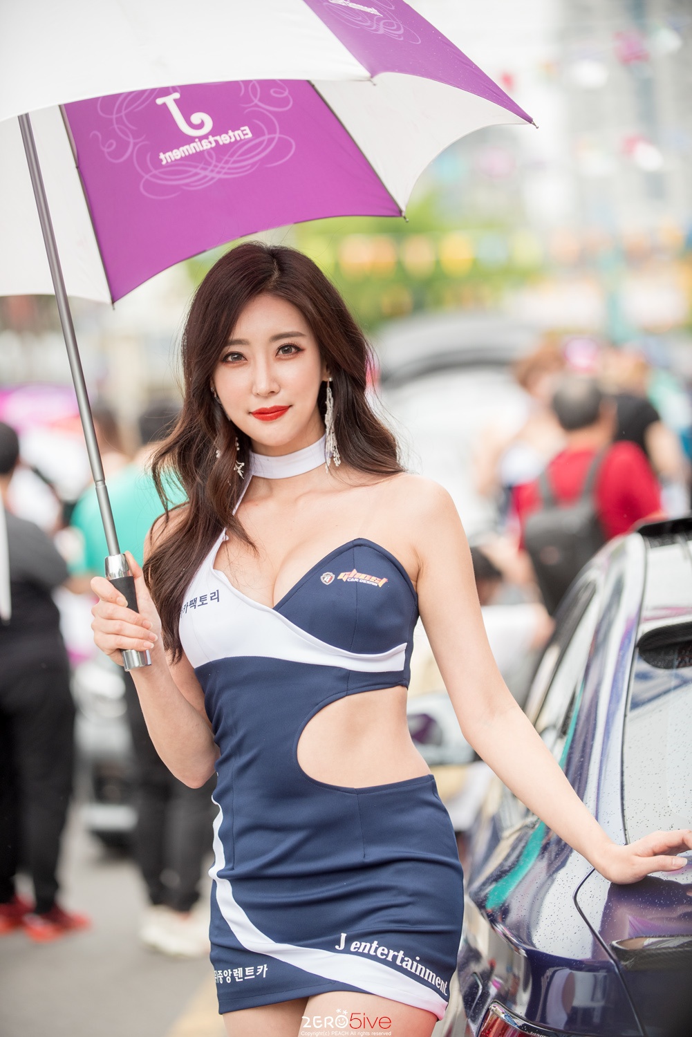 Cô sinh ngày 27/10/1995