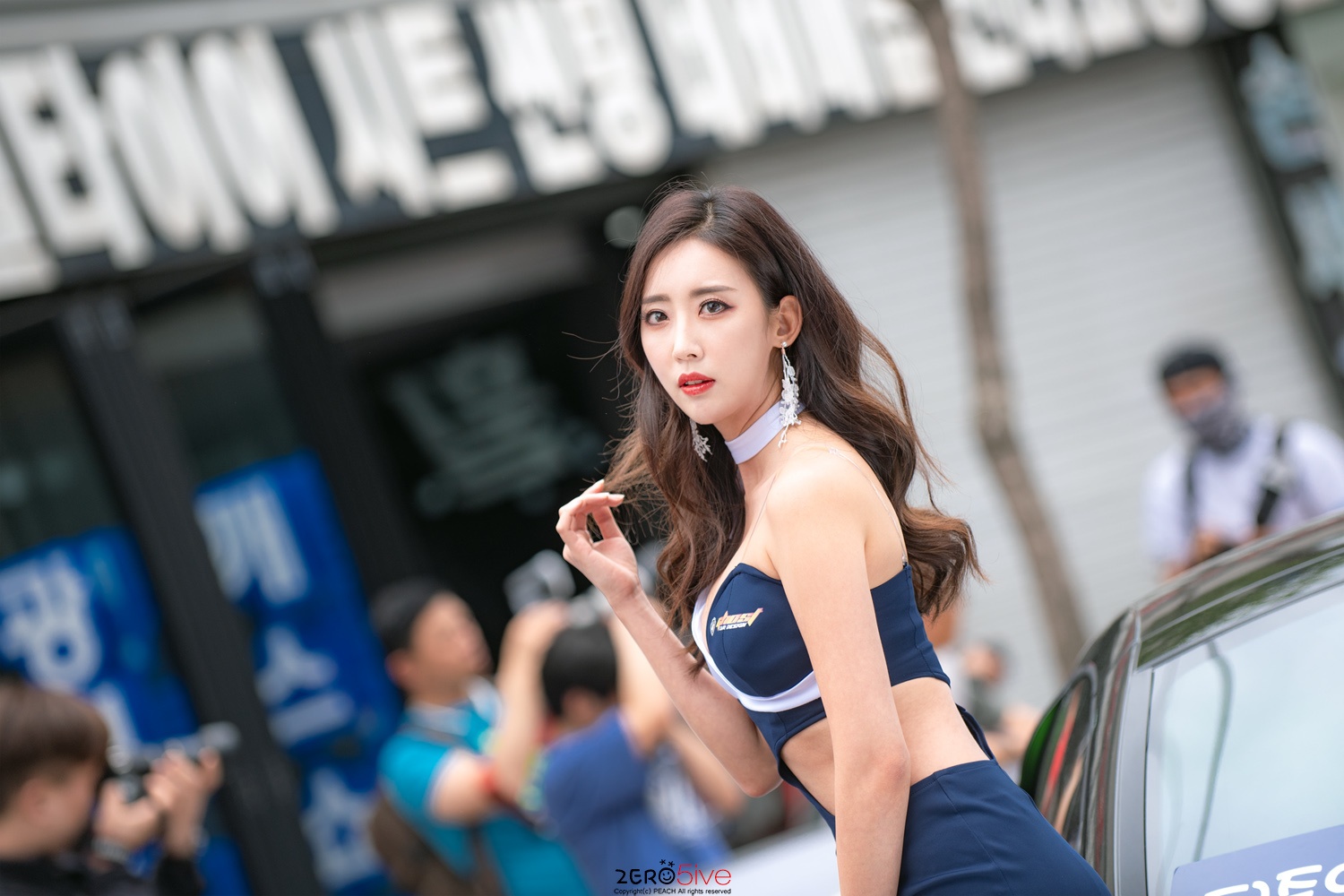 Người đẹp có chiều cao 1m70 và cân nặng 48kg