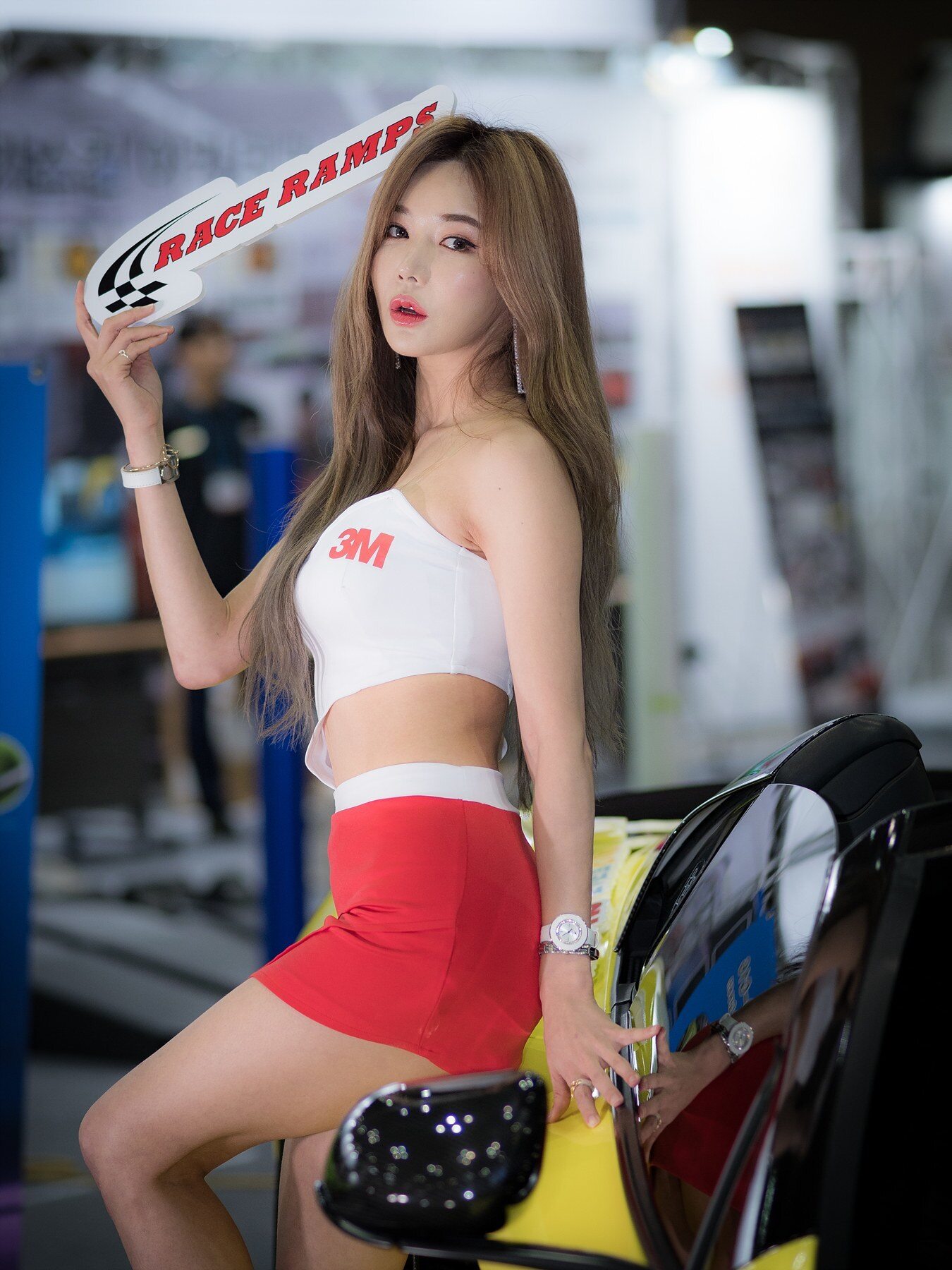 Không chỉ làm mẫu xe, mẫu ảnh, Ga Eun cũng làm mẫu game, thậm chí là cả người mẫu trên võ đài quyền anh