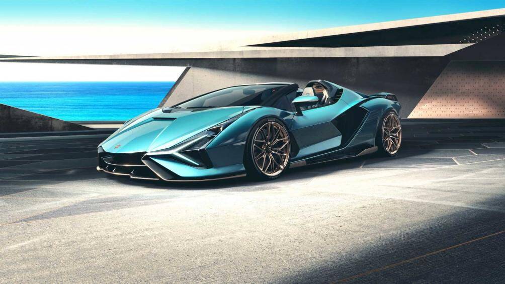 Lamborghini Sián Roadster chỉ được sản xuất giới hạn 19 chiếc tại nhà máy của Lamborghini ở Sant’Agata (Ý)