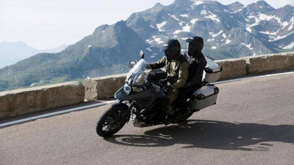 Công suất tối đa mà động cơ V-Twin đạt được là 107,4 mã lực tại tua máy 8.500rpm, cùng với mô-men xoắn cực đại 100Nm tại 6.000rpm