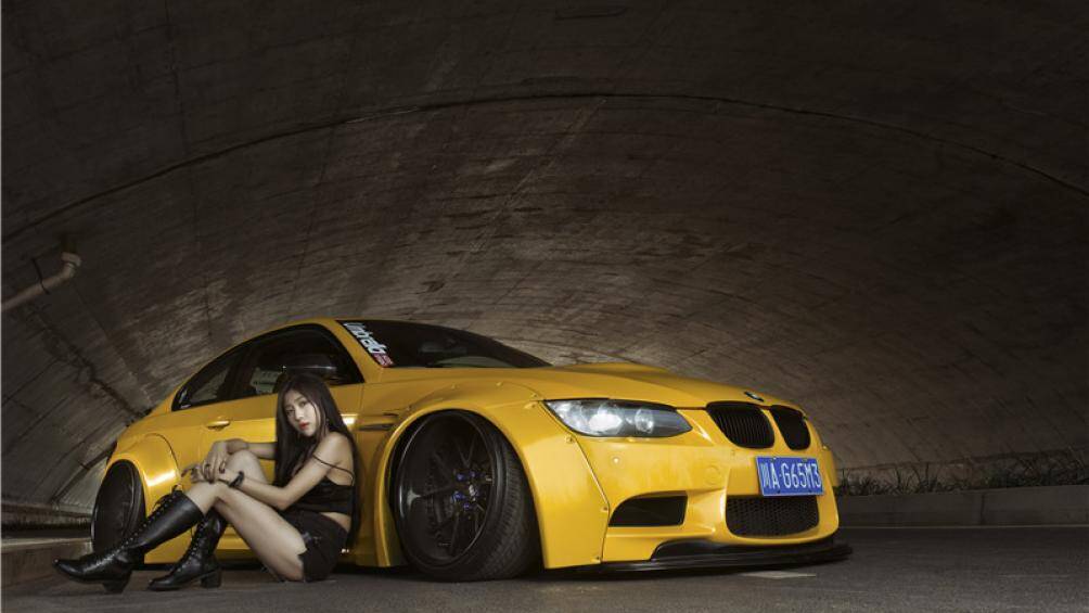 Bức ảnh được chụp trong đường hầm khiến chiếc xe BMW E92 M3 trở lên nổi bật với những đường nét khỏe khoắn, sang trọng