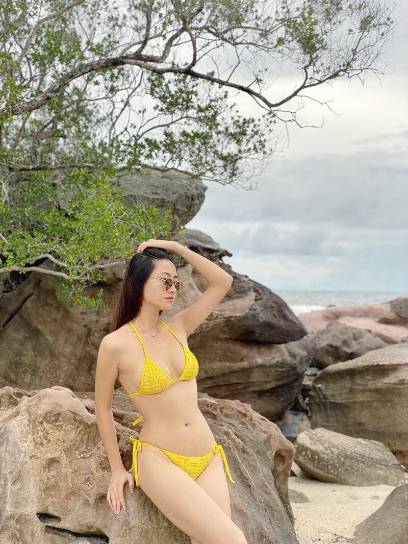 Hoa hậu gốc Cao Bằng còn thu hút bởi làn da trắng mịn màng, thân hình thon thả