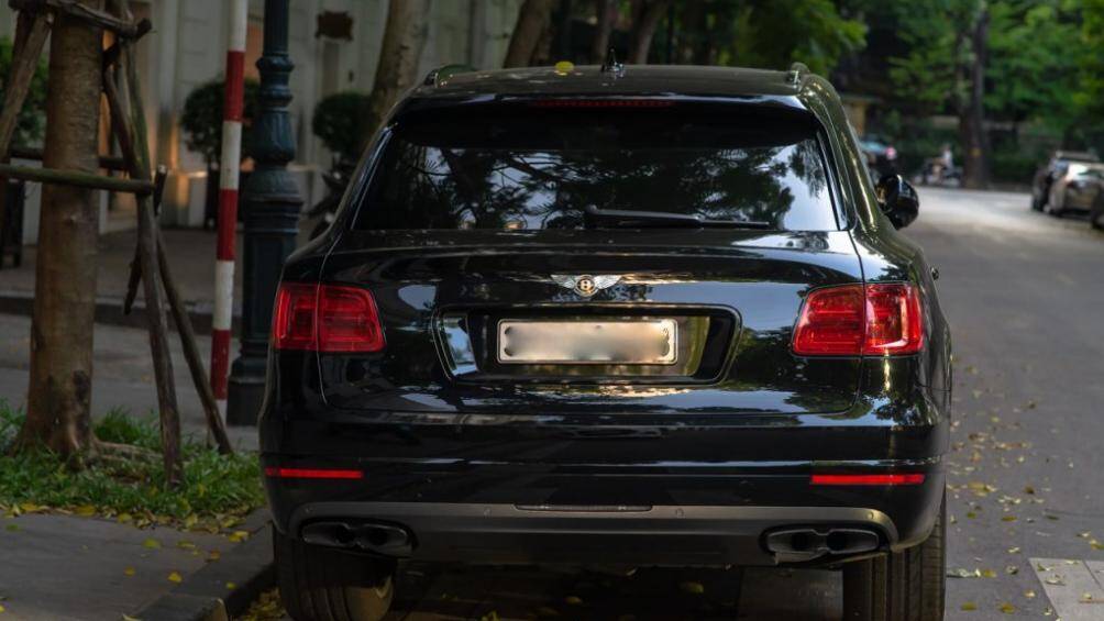 Với sức mạnh này, xe có thể tăng tốc từ 0 lên 100 km/h chỉ trong 4,4 giây trước khi đạt vận tốc tối đa 290 km/h