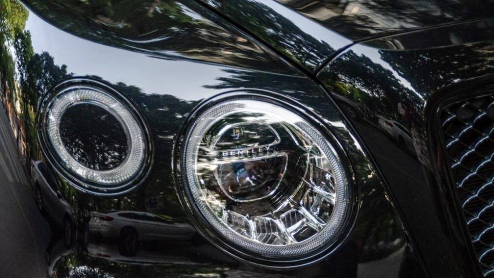 Bentley Bentayga V8 “Design Series” vẫn sử dụng động cơ V8 tăng áp kép, dung tích 4.0 lít