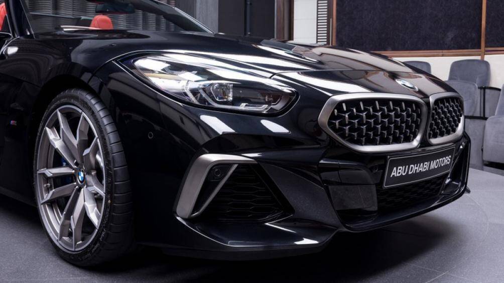 Những thứ khiến chiếc Z4 M40i hấp dẫn đến từ khối động cơ TwinPower Turbo 6 xi lanh thẳng hàng 3.0 L sản sinh công suất 382 mã lực