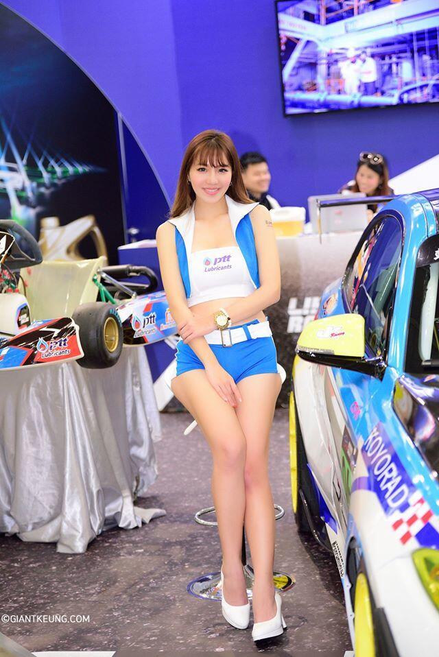 Người đẹp sở hữu nụ cười tỏa nắng thu hút người đối diện