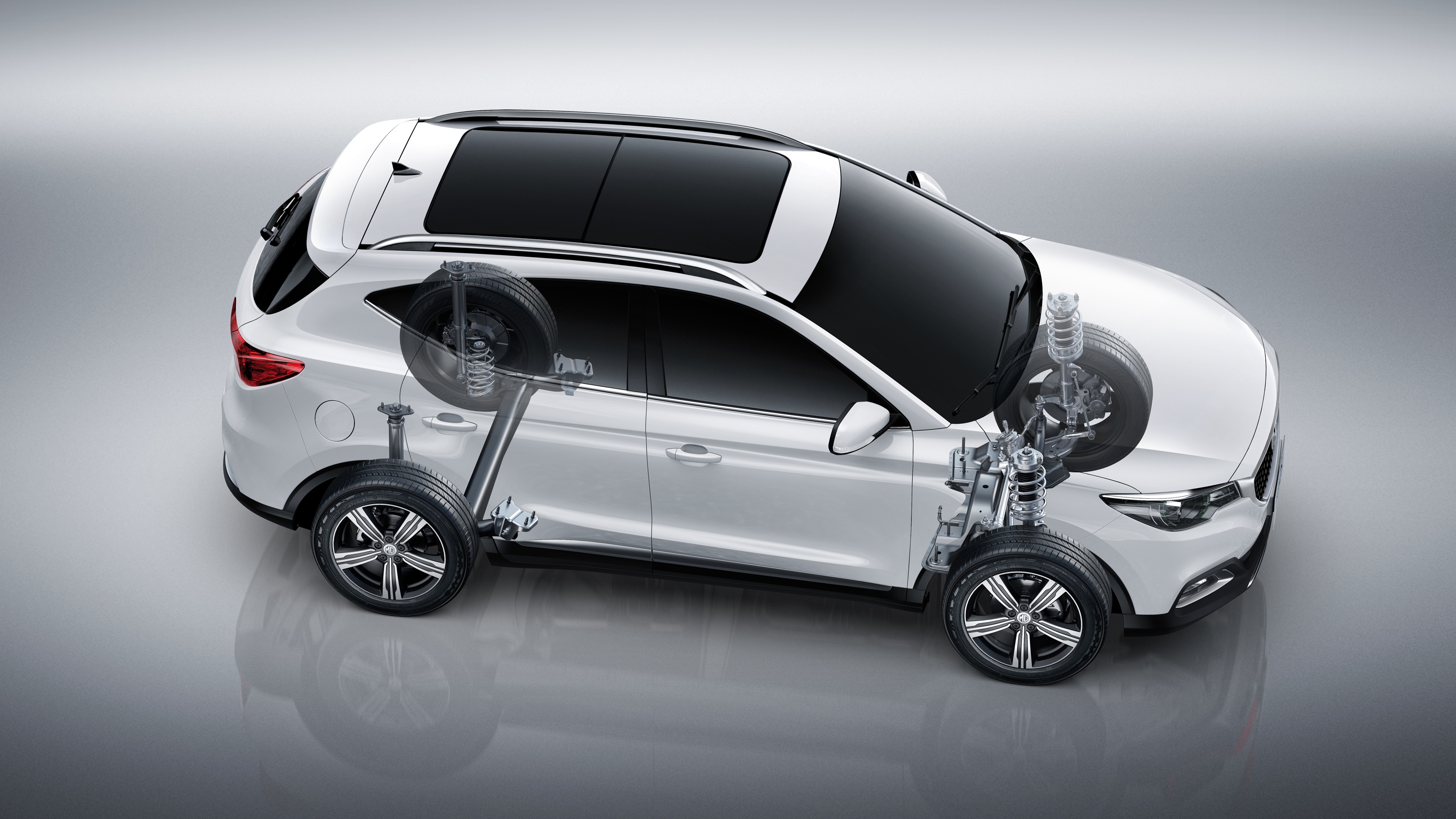 Sức mạnh của MG ZS đến từ động cơ 1.5L, 4 xy-lanh có thể đạt 112 mã lực và 150 Nm mô men xoắn kết hợp với hộp số tự động vô cấp CVT cùng dẫn động cầu trước