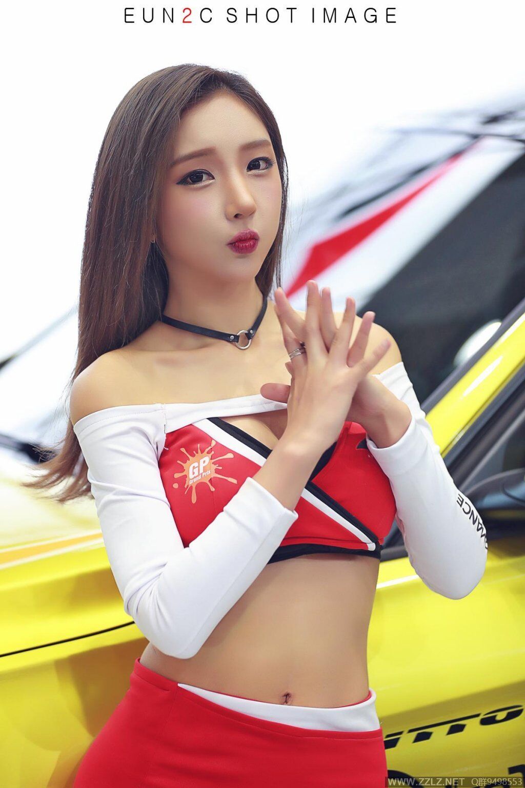 Kim Mina là một người mẫu xe xinh đẹp của Hàn Quốc