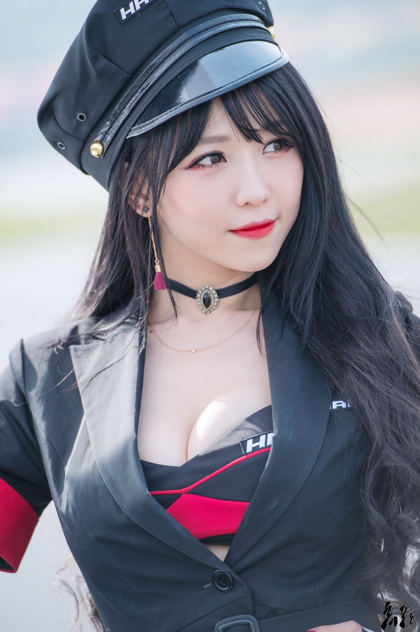 Vòng 1 căng đầy của người đẹp