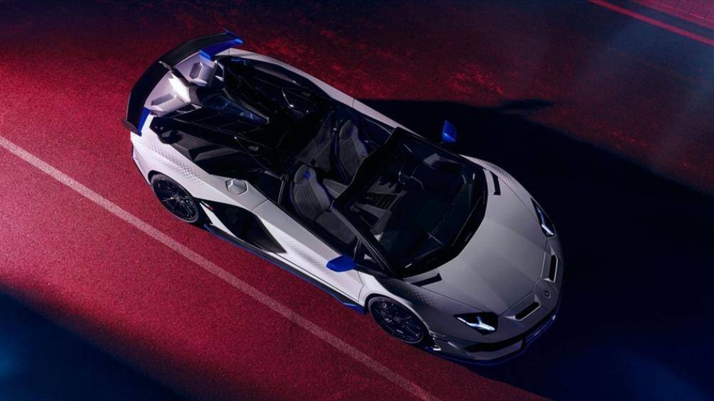 Xe vẫn sử dụng động cơ V12 6.5L hút khí tự nhiên, sản sinh công suất 770 mã lực và mô-men xoắn 720 Nm