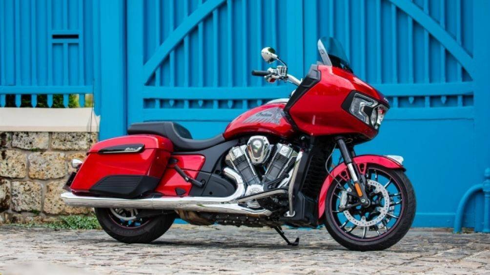 Mẫu xe này của Indian có các trang bị cao cấp hỗ trợ người lái như kiểm soát hành trình điện tử, phanh Brembo có ABS...