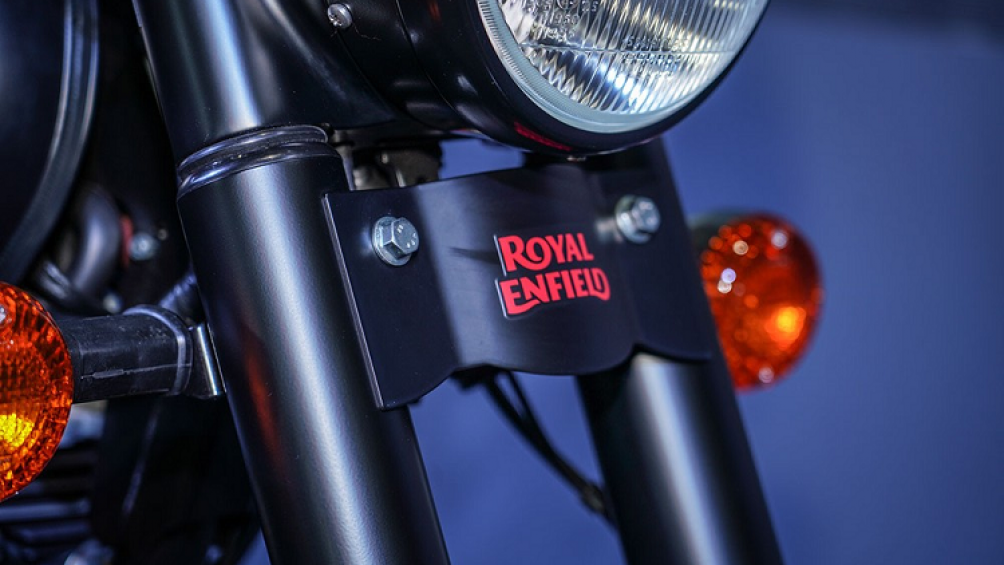 Bộ màu này được Royal Enfield mang lên phiên bản đặc biệt của mẫu Classic 500 nhằm tôn vinh vẻ hoài cổ thương hiệu xe Anh Quốc trong những năm 1950