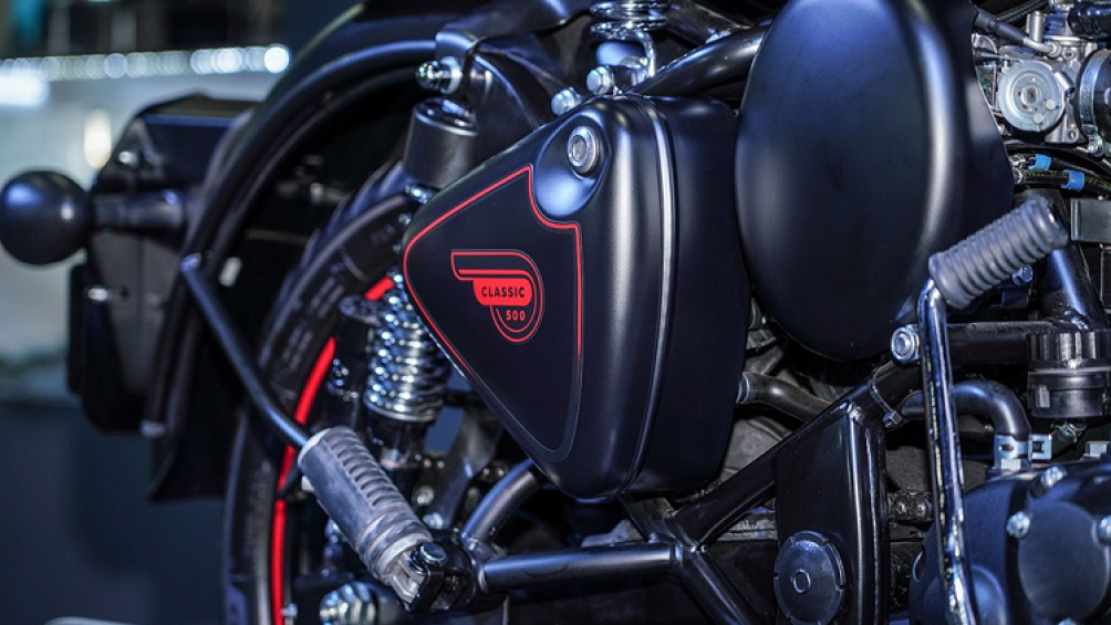 Sức mạnh của xe đến từ khối động cơ xylanh đơn, dung tích 499 cc