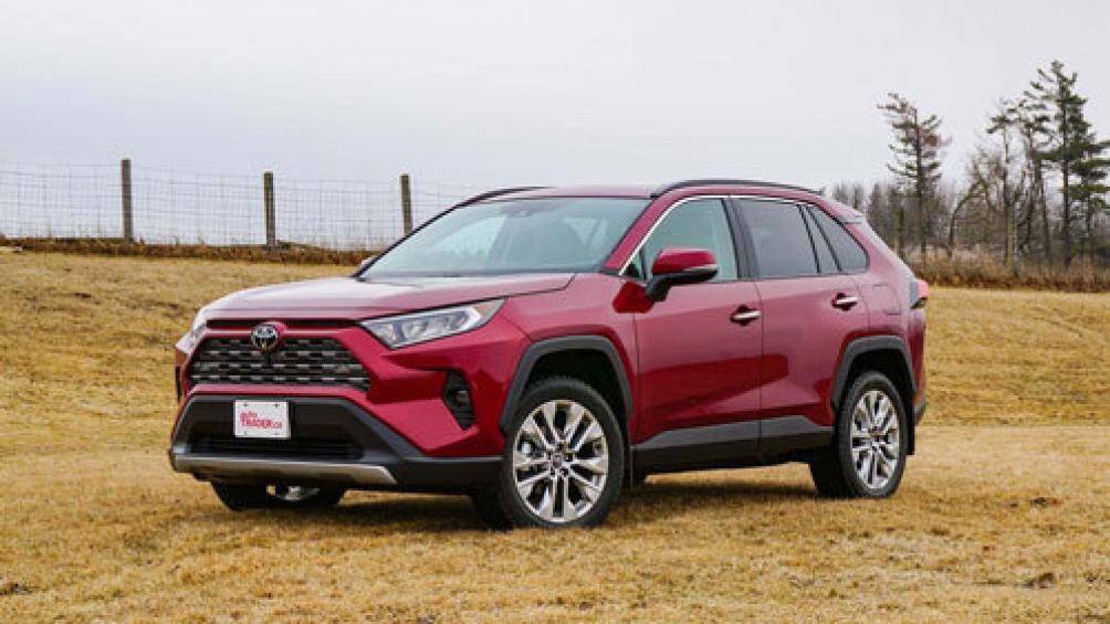 SUV cỡ nhỏ tốt nhất cho gia đình: Toyota RAV4 2020