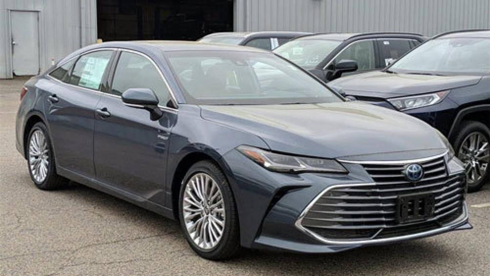 Xe điện và hybrid tốt nhất cho gia đình: Toyota Avalon Hybrid 2020