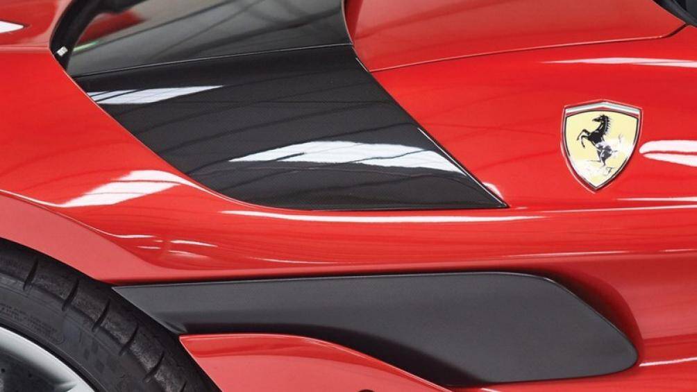 Kể từ khi nhận xe vào năm 2011, chủ nhân của Ferrari SP30 chỉ mới sử dụng nó tổng cộng 112 km, khiến chiếc xe này gần như mới hoàn toàn