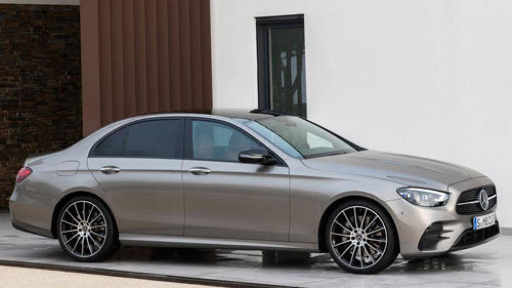 1. Mercedes-Benz E-Class 2020 (giá: 54.050-107.350 USD)
