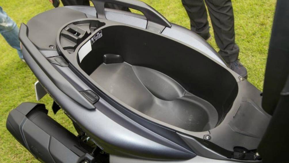 Cốp đựng đồ rộng rãi