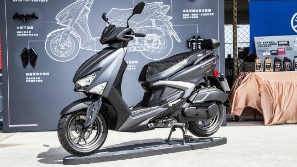 Yamaha Cygnus Gryphus phiên bản màu đen xám