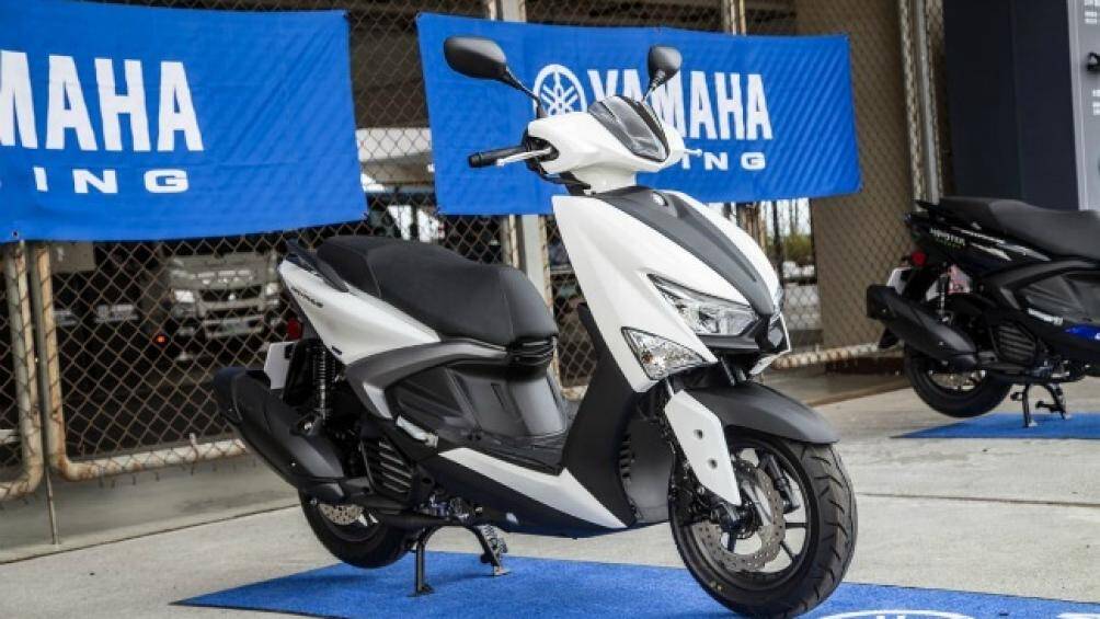 Còn đây là phiên bản màu trắng đen nhìn rất hiện đại