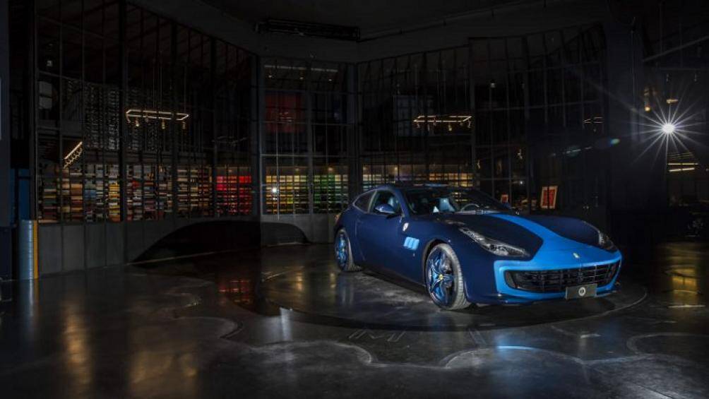 Chiếc siêu xe Ferrari GTC4 Lusso này được thực hiện thông qua bộ phận cá nhân hóa Tailor Made của Ferrari
