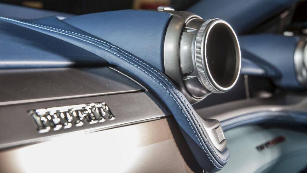 Ferrari GTC4 Lusso được trang bị động cơ V12 dung tích 6.3 lít, hút khí tự nhiên