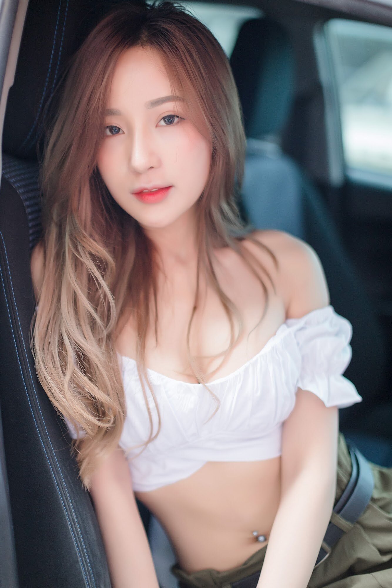 Thanyarat là một người có lý lịch khá đặc biệt