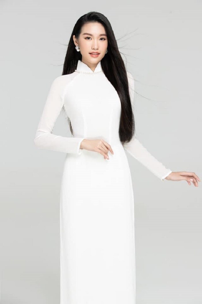 Doãn Hải My là một hotgirl có tiếng ở Hà Nội với thành tích học tập đáng nể của mình