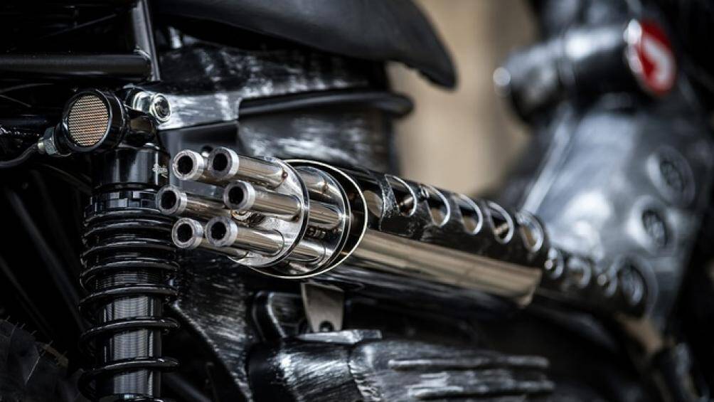 Bộ ống xả với thiết kế tương đồng với khẩu súng 6 nòng Gatling nổi tiếng, nó sẽ quay nhanh hay chậm là phụ thuộc vào tốc độ của xe