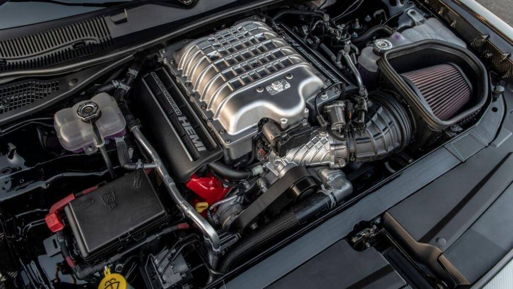 Chiếc Dodge Challenger SRT Demon này không được SpeedKore nâng cấp động cơ. Vì thế, nó sẽ vẫn sử dụng khối động cơ HEMI V8, dung tích 6,2 lít siêu nạp