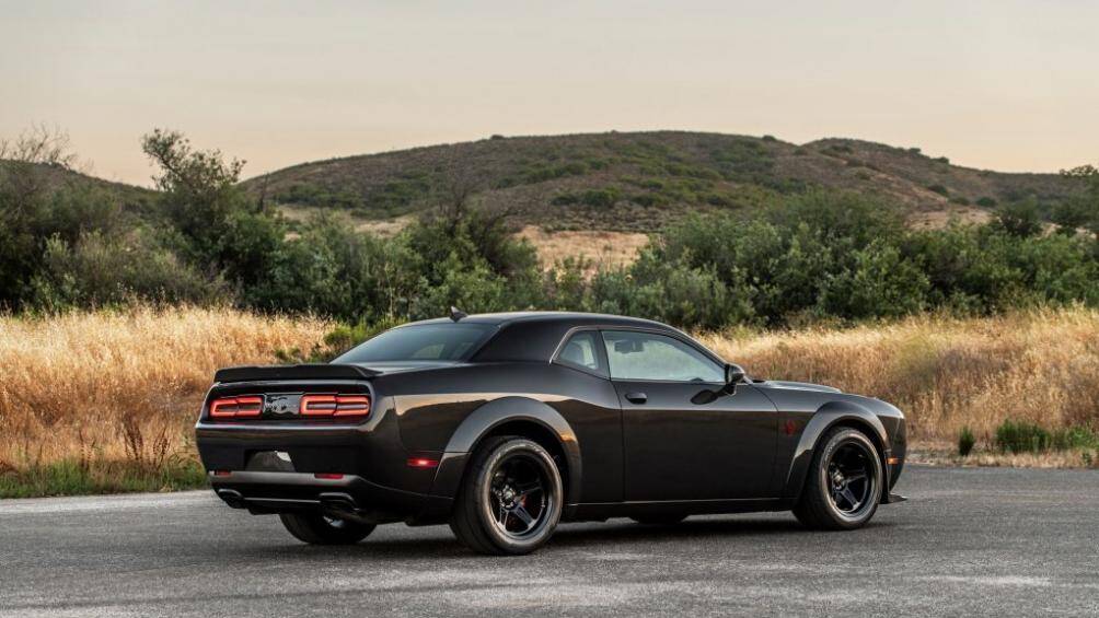 Vì thế, chiếc xe nhẹ hơn đến 90 kg so với khi nó còn sử dụng các tấm thân xe bằng thép